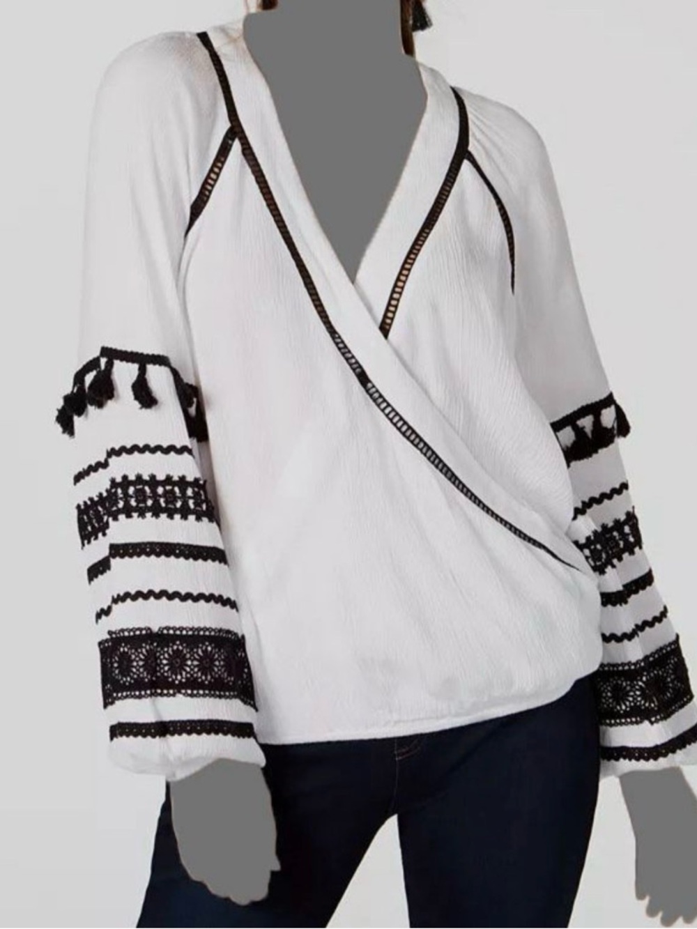 INC International Concepts White Wrap Blouse with Black Trim size Large